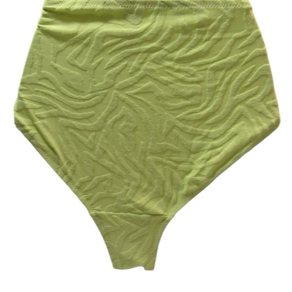 NWT Old Navy Women's Mid-Rise String Textured Citrine Size 3X - Picture 3 of 10